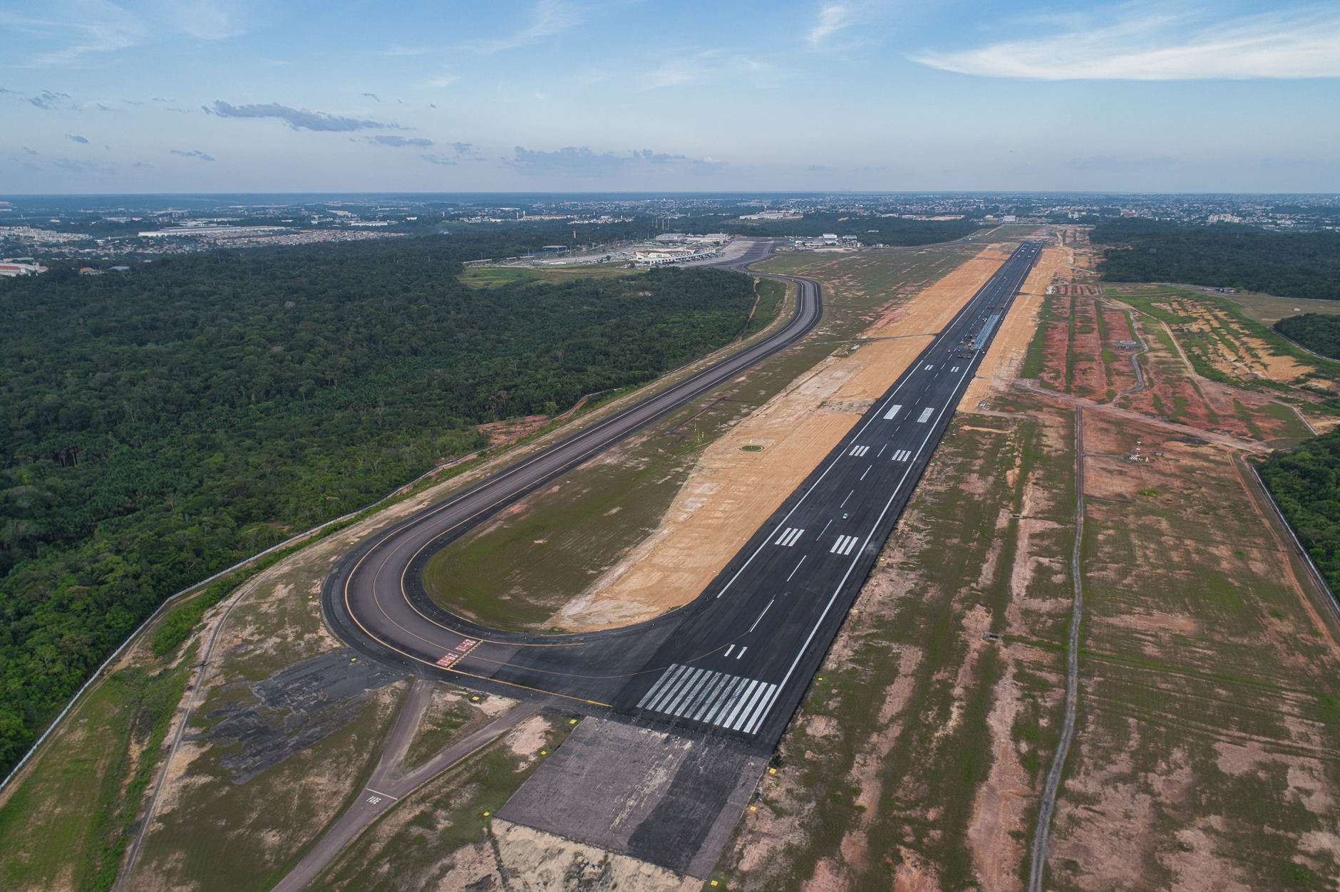 Manaus e outras 35 cidades seguem em nível de alerta; fumaça atinge nível perigoso no Amazonas