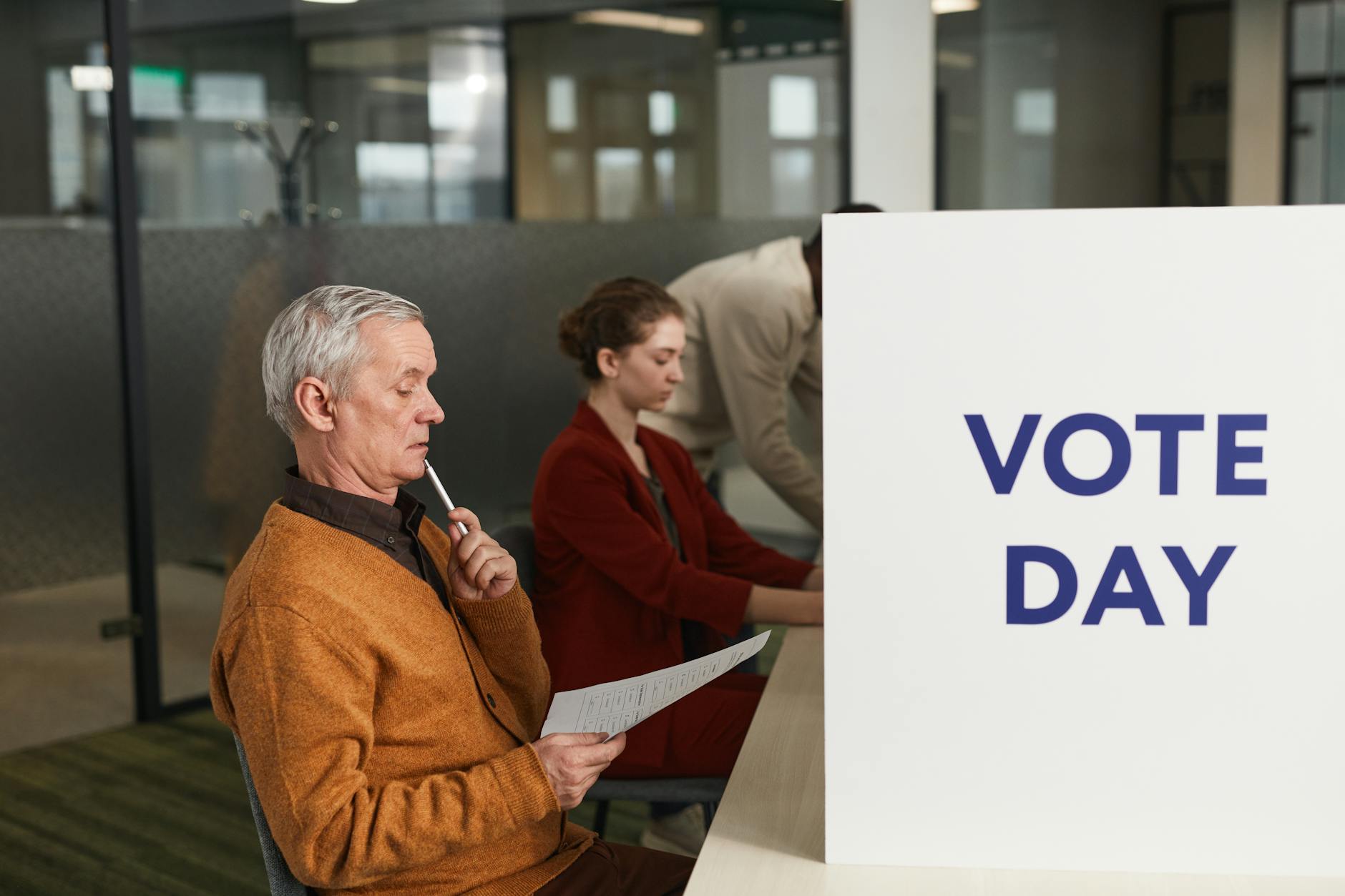 Votação do fim da escala 6x1 é adiada por pedido de vista de deputado do PL