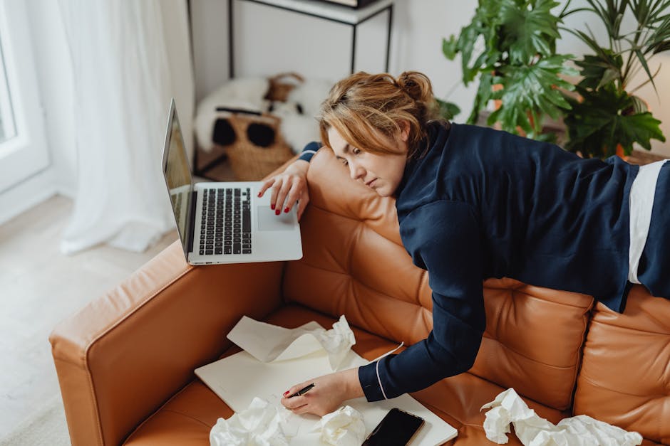 Cansada de freelancers, executiva criou 17 funcionários de IA — incluindo um Steve Jobs virtual