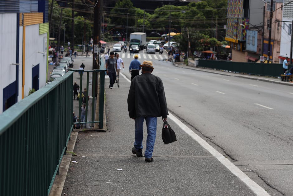 Após perder o emprego na pandemia, ele leva internet a áreas onde poucos querem atuar