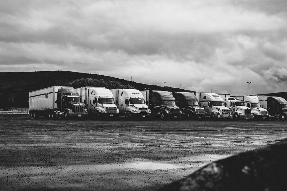 Tesla Semi: o caminhão elétrico pode acelerar a eletrificação do transporte pesado?