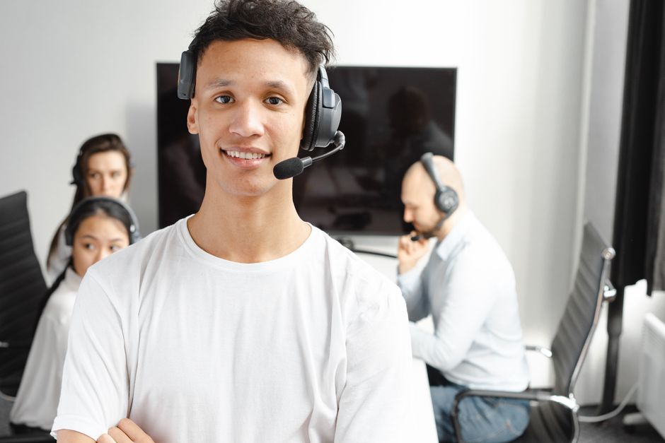 Streaming Communication in Multi-Agent Reasoning