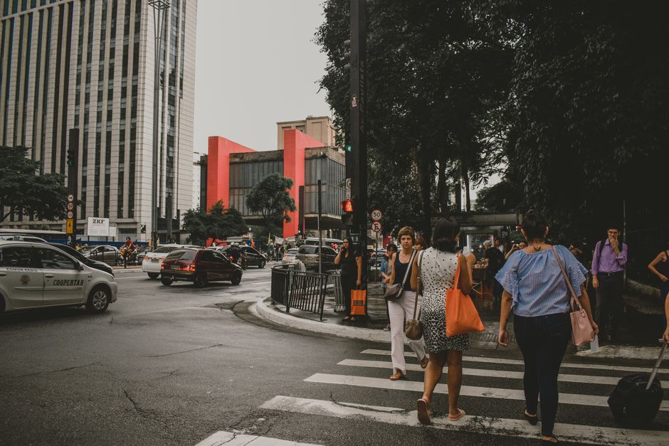 NEGÓCIOS SUSTENTÁVEIS: O Brasil está atrasado na corrida das baterias. E agora?