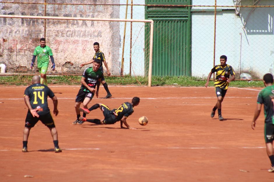 Efeitos adversos derrubam ação de rival de Ozempic e Mounjaro