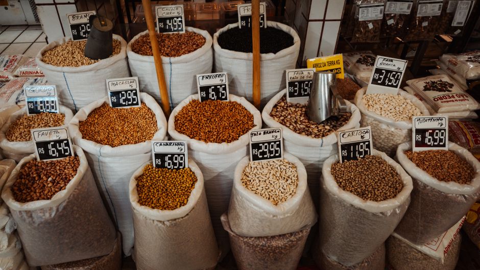 Importação de soja pela China em maio supera expectativa com avanço na oferta do Brasil