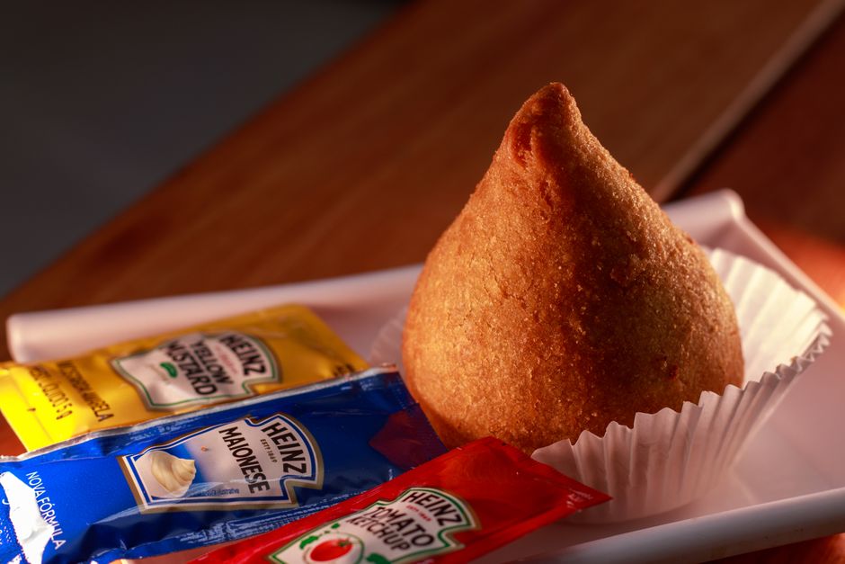 Pizza, petiscos e futebol de botão: marca aposta em experiência para crescer até 25% na Copa
