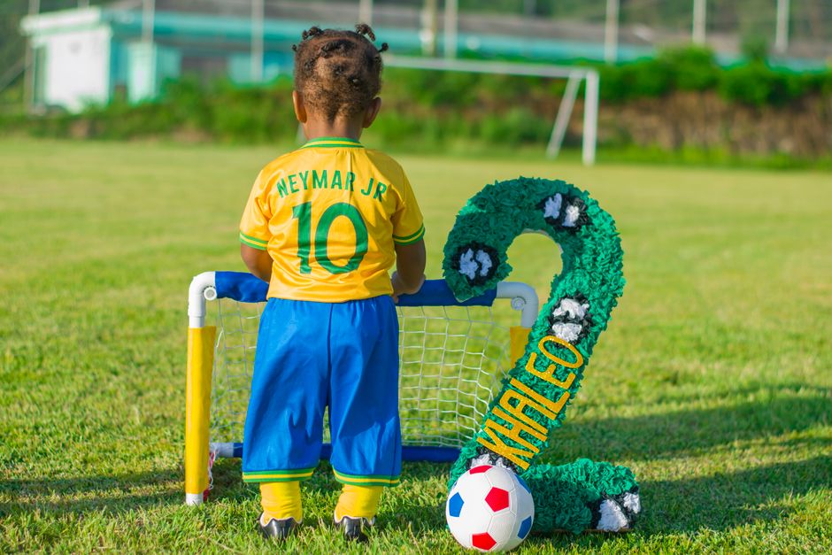 Com Neymar e Neuer, Panini lança pacote extra de figurinhas do álbum da Copa