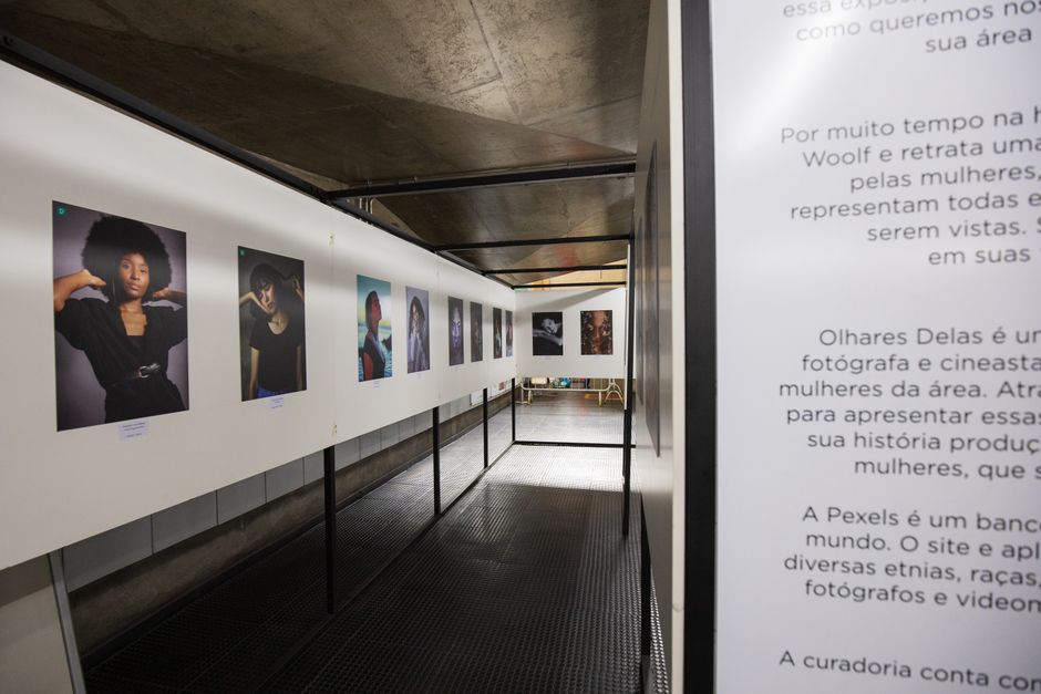 Exposição inédita exibe camisas históricas de Pelé, Ronaldo e Messi em São Paulo