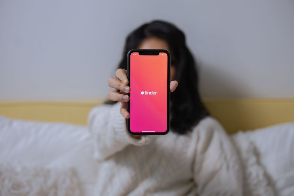Tinder e TikTok anunciam parceria inédita para lançar reality show na rede social