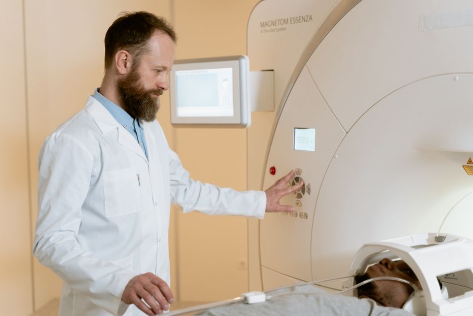 Tecnologia e medicina de precisão redefinem o cuidado em doenças raras