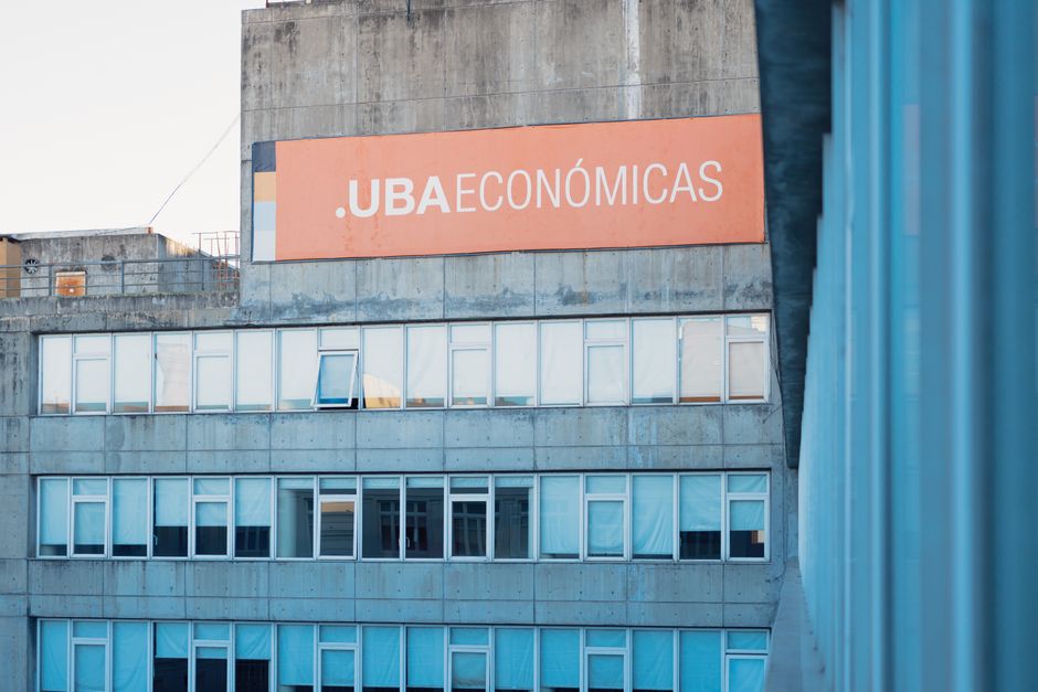 Estudar economia traz retorno? Veja como o diploma pode impactar a carreira
