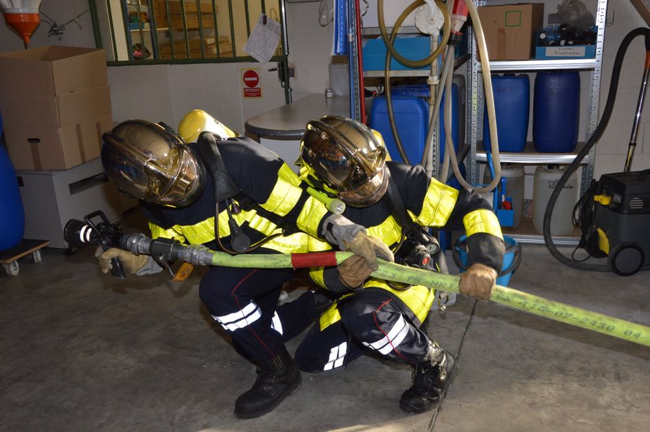 French firefighters face 'pyrocumulonimbus' for first time