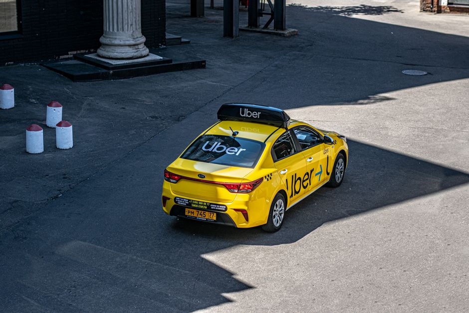 Uber quer reinventar o fretado: nova aposta corta custo em 15% e tempo de viagem pela metade