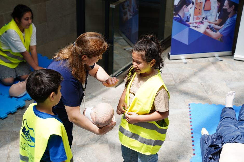 Mind2Dialogue: Training Human-Aware Language Models by Simulating User Mental States
