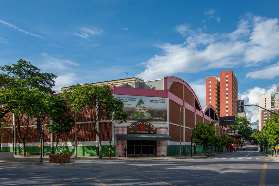 Boletim Focus: mercado eleva projeção de inflação e reduz do PIB e Selic em 2026