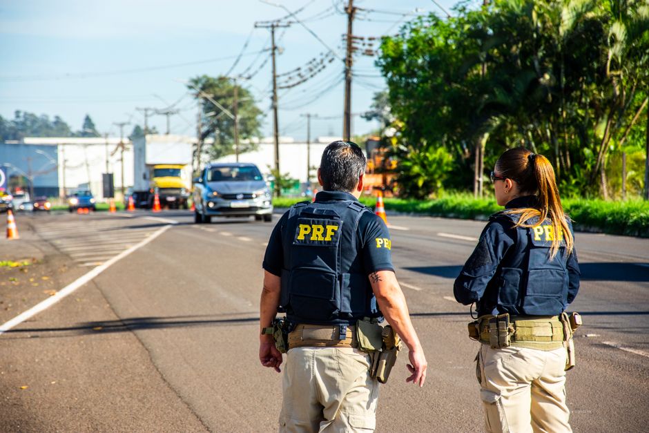 Essas são as profissões em IA com vagas sobrando e salários em alta