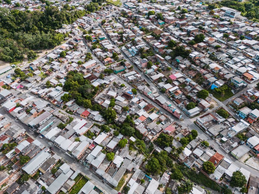 Sob efeito do El Niño, Manaus tem queimadas recordes e fica coberta por fumaça tóxica