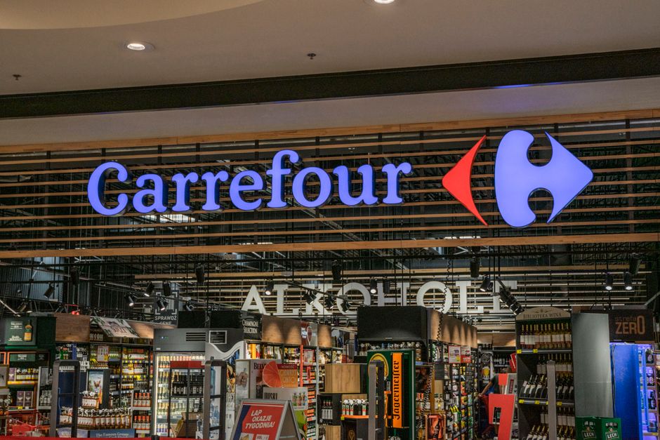 Grupo Carrefour chega a 100 drogarias e aposta em novo modelo no Atacadão